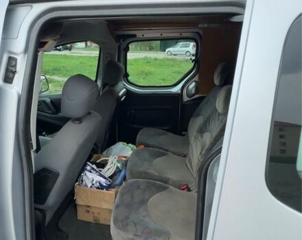 Серый Пежо Partner, объемом двигателя 1.6 л и пробегом 430 тыс. км за 4700 $, фото 5 на Automoto.ua