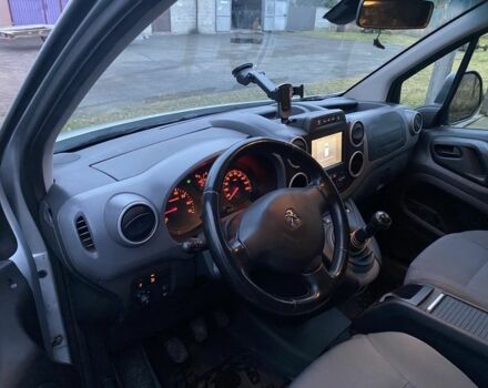 Сірий Пежо Partner, об'ємом двигуна 1.6 л та пробігом 302 тис. км за 8000 $, фото 4 на Automoto.ua