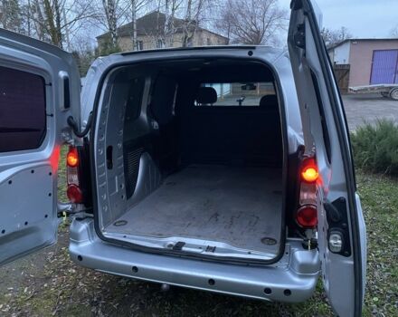 Сірий Пежо Partner, об'ємом двигуна 1.6 л та пробігом 302 тис. км за 8000 $, фото 7 на Automoto.ua