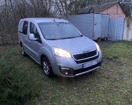 Сірий Пежо Partner, об'ємом двигуна 1.6 л та пробігом 302 тис. км за 8000 $, фото 1 на Automoto.ua