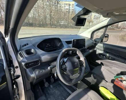 Серый Пежо Partner, объемом двигателя 1.5 л и пробегом 236 тыс. км за 11000 $, фото 5 на Automoto.ua