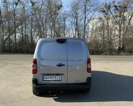 Серый Пежо Partner, объемом двигателя 1.5 л и пробегом 236 тыс. км за 11000 $, фото 2 на Automoto.ua