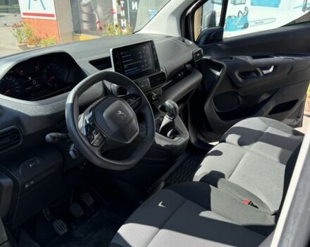 Серый Пежо Partner, объемом двигателя 1.5 л и пробегом 198 тыс. км за 13500 $, фото 6 на Automoto.ua