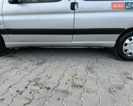 Сірий Пежо Partner, об'ємом двигуна 2 л та пробігом 380 тис. км за 2999 $, фото 10 на Automoto.ua