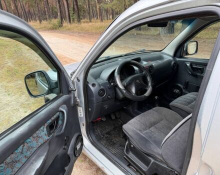 Серый Пежо Partner, объемом двигателя 2 л и пробегом 225 тыс. км за 3450 $, фото 10 на Automoto.ua