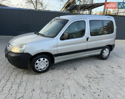 Сірий Пежо Partner, об'ємом двигуна 2 л та пробігом 380 тис. км за 2999 $, фото 9 на Automoto.ua