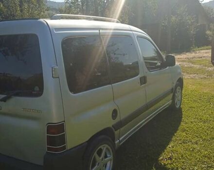 Серый Пежо Partner, объемом двигателя 2 л и пробегом 355 тыс. км за 3400 $, фото 13 на Automoto.ua