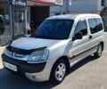 Серый Пежо Partner, объемом двигателя 2 л и пробегом 200 тыс. км за 4750 $, фото 1 на Automoto.ua