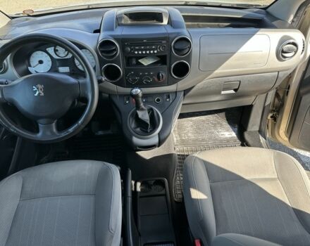 Серый Пежо Partner, объемом двигателя 1.6 л и пробегом 260 тыс. км за 7000 $, фото 4 на Automoto.ua