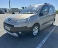 Серый Пежо Partner, объемом двигателя 1.6 л и пробегом 260 тыс. км за 7000 $, фото 1 на Automoto.ua