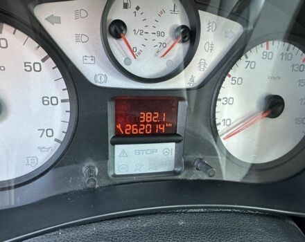 Серый Пежо Partner, объемом двигателя 1.6 л и пробегом 260 тыс. км за 7000 $, фото 5 на Automoto.ua
