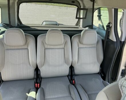 Серый Пежо Partner, объемом двигателя 1.6 л и пробегом 260 тыс. км за 7000 $, фото 12 на Automoto.ua