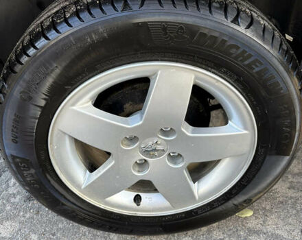 Серый Пежо Partner, объемом двигателя 1.56 л и пробегом 229 тыс. км за 4800 $, фото 13 на Automoto.ua