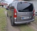 Серый Пежо Partner, объемом двигателя 1.6 л и пробегом 273 тыс. км за 7400 $, фото 2 на Automoto.ua