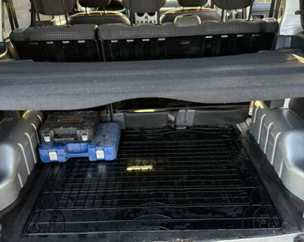 Серый Пежо Partner, объемом двигателя 1.56 л и пробегом 229 тыс. км за 4800 $, фото 15 на Automoto.ua