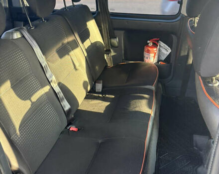 Серый Пежо Partner, объемом двигателя 1.56 л и пробегом 229 тыс. км за 4800 $, фото 11 на Automoto.ua