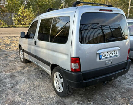Серый Пежо Partner, объемом двигателя 1.56 л и пробегом 229 тыс. км за 4800 $, фото 19 на Automoto.ua