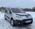 Серый Пежо Partner, объемом двигателя 1.6 л и пробегом 245 тыс. км за 6200 $, фото 1 на Automoto.ua
