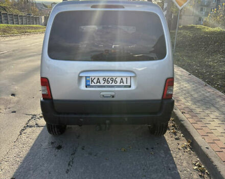 Серый Пежо Partner, объемом двигателя 1.56 л и пробегом 229 тыс. км за 4800 $, фото 4 на Automoto.ua