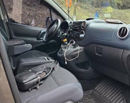 Серый Пежо Partner, объемом двигателя 1.6 л и пробегом 273 тыс. км за 7400 $, фото 6 на Automoto.ua