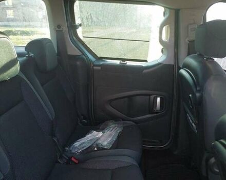 Серый Пежо Partner, объемом двигателя 1.6 л и пробегом 310 тыс. км за 8000 $, фото 18 на Automoto.ua