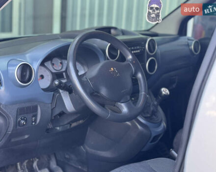 Серый Пежо Partner, объемом двигателя 1.56 л и пробегом 265 тыс. км за 6450 $, фото 49 на Automoto.ua