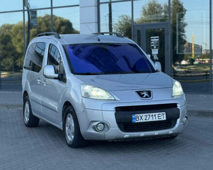 Серый Пежо Partner, объемом двигателя 1.56 л и пробегом 265 тыс. км за 6450 $, фото 4 на Automoto.ua