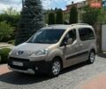 Серый Пежо Partner, объемом двигателя 1.6 л и пробегом 364 тыс. км за 6300 $, фото 1 на Automoto.ua