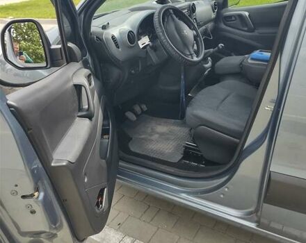 Серый Пежо Partner, объемом двигателя 1.6 л и пробегом 208 тыс. км за 7000 $, фото 5 на Automoto.ua