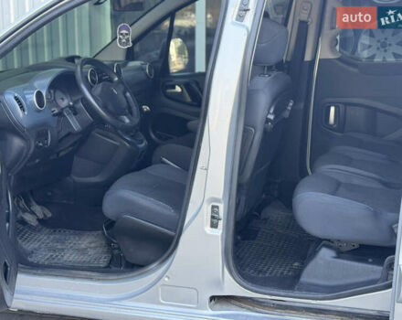 Серый Пежо Partner, объемом двигателя 1.56 л и пробегом 265 тыс. км за 6450 $, фото 53 на Automoto.ua