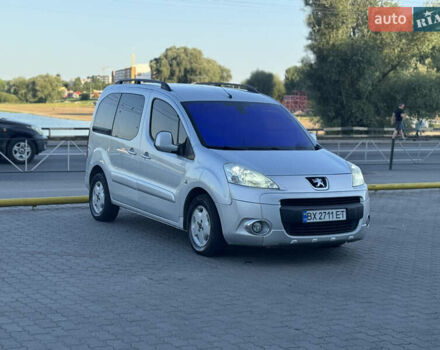 Серый Пежо Partner, объемом двигателя 1.56 л и пробегом 265 тыс. км за 6450 $, фото 36 на Automoto.ua