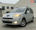 Серый Пежо Partner, объемом двигателя 1.6 л и пробегом 228 тыс. км за 7950 $, фото 1 на Automoto.ua