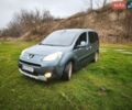 Серый Пежо Partner, объемом двигателя 1.56 л и пробегом 257 тыс. км за 5700 $, фото 1 на Automoto.ua