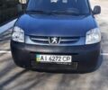 Серый Пежо Partner, объемом двигателя 1.4 л и пробегом 205 тыс. км за 4600 $, фото 1 на Automoto.ua