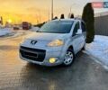 Серый Пежо Partner, объемом двигателя 1.56 л и пробегом 239 тыс. км за 7399 $, фото 1 на Automoto.ua