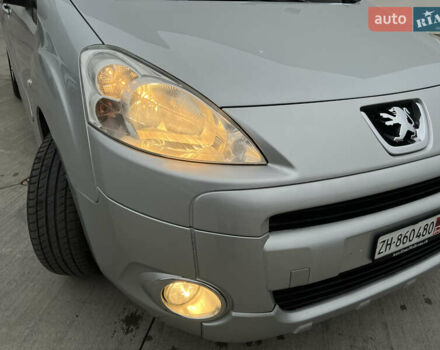 Серый Пежо Partner, объемом двигателя 1.6 л и пробегом 228 тыс. км за 7950 $, фото 18 на Automoto.ua