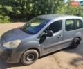 Сірий Пежо Partner, об'ємом двигуна 1.59 л та пробігом 225 тис. км за 5300 $, фото 1 на Automoto.ua