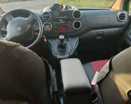 Серый Пежо Partner, объемом двигателя 1.56 л и пробегом 190 тыс. км за 8850 $, фото 11 на Automoto.ua