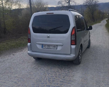 Серый Пежо Partner, объемом двигателя 1.6 л и пробегом 197 тыс. км за 8000 $, фото 3 на Automoto.ua