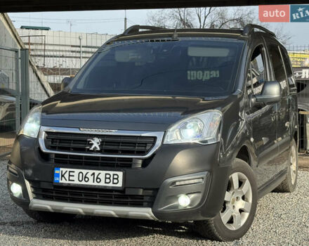 Серый Пежо Partner, объемом двигателя 1.56 л и пробегом 213 тыс. км за 12500 $, фото 2 на Automoto.ua