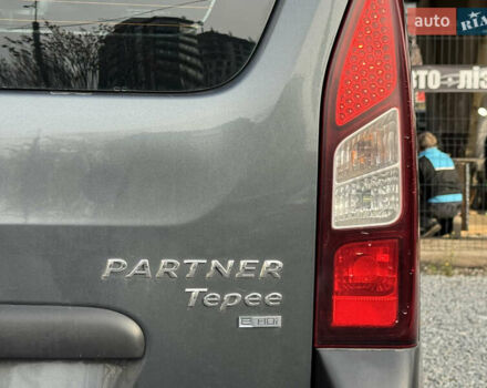 Серый Пежо Partner, объемом двигателя 1.56 л и пробегом 213 тыс. км за 12500 $, фото 6 на Automoto.ua