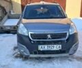 Серый Пежо Partner, объемом двигателя 1.56 л и пробегом 186 тыс. км за 9800 $, фото 1 на Automoto.ua
