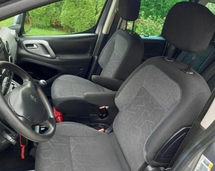 Серый Пежо Partner, объемом двигателя 1.2 л и пробегом 134 тыс. км за 6300 $, фото 20 на Automoto.ua