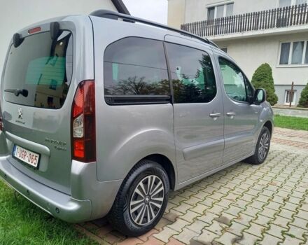 Серый Пежо Partner, объемом двигателя 1.2 л и пробегом 134 тыс. км за 6300 $, фото 1 на Automoto.ua