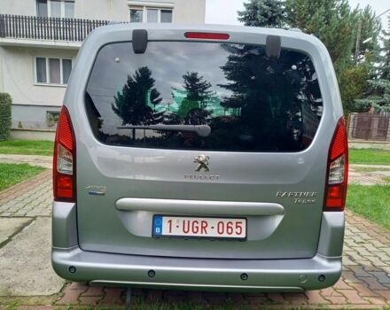 Серый Пежо Partner, объемом двигателя 1.2 л и пробегом 134 тыс. км за 6300 $, фото 8 на Automoto.ua