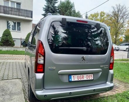 Серый Пежо Partner, объемом двигателя 1.2 л и пробегом 134 тыс. км за 6300 $, фото 15 на Automoto.ua