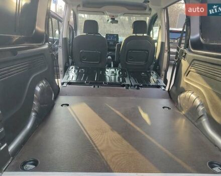 Сірий Пежо Partner, об'ємом двигуна 1.5 л та пробігом 30 тис. км за 19950 $, фото 9 на Automoto.ua