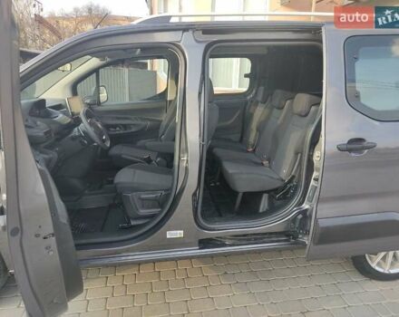 Сірий Пежо Partner, об'ємом двигуна 1.5 л та пробігом 30 тис. км за 19950 $, фото 4 на Automoto.ua