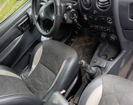 Сірий Пежо Partner, об'ємом двигуна 2 л та пробігом 320 тис. км за 3350 $, фото 11 на Automoto.ua