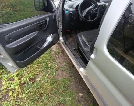 Сірий Пежо Partner, об'ємом двигуна 2 л та пробігом 320 тис. км за 3350 $, фото 20 на Automoto.ua